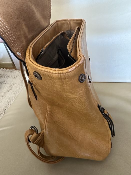 Дамска раница