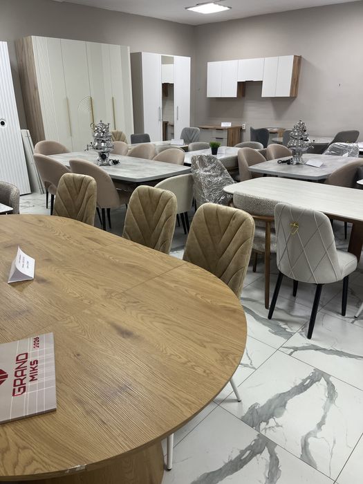 Распродажа новых столов и стульев!