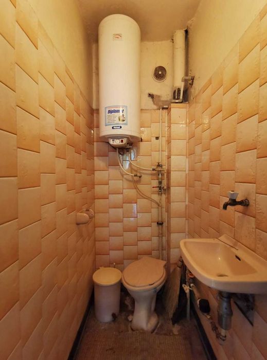 Продава се Тристаен апартамент в Русе, Дружба 3 - 104 кв.м за 932 €/кв.м - Снимка #10