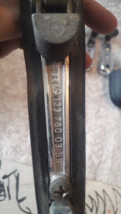 Запчасти на Мерседес 123