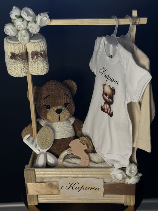 Подарък за погача, изписване или рожден ден- дървено гардеробче