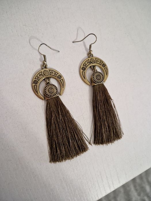 Сет сникърси, шапка, обеци