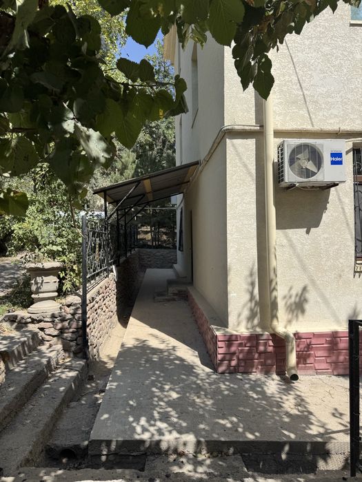 3-комнатная квартира в поселке Янгиабад, 1 этаж, ремонт, тёплые полы