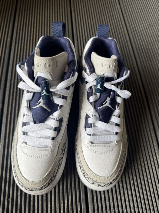 Jordan 4 Retro Midnight Navy