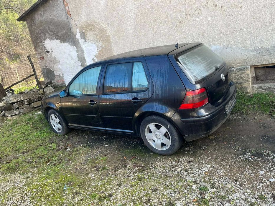 Голф 1.8 цял за части