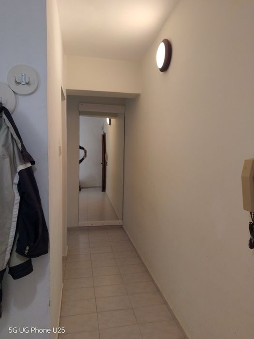 Тристаен апартамент под наем. Спортна зала