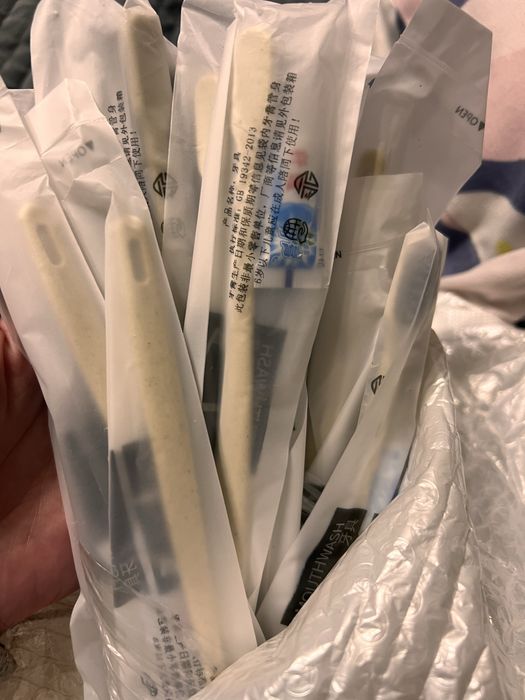 Зубные щетки одноразовые