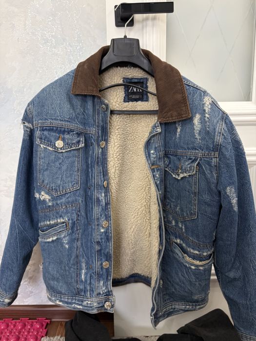 Джинсовка Zara черный и синий