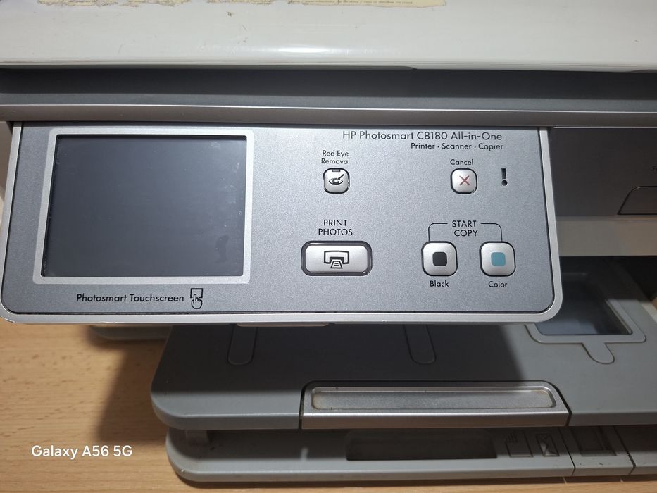 Imprimanta Scaner Copiator  HP Photosmary C8100