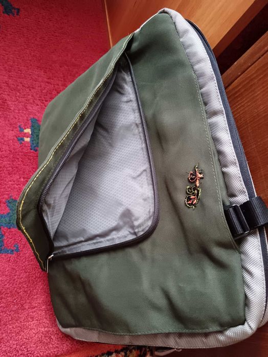 Laptop Lenovo,stare foarte bună,funcționează perfect + geantă inclusă.