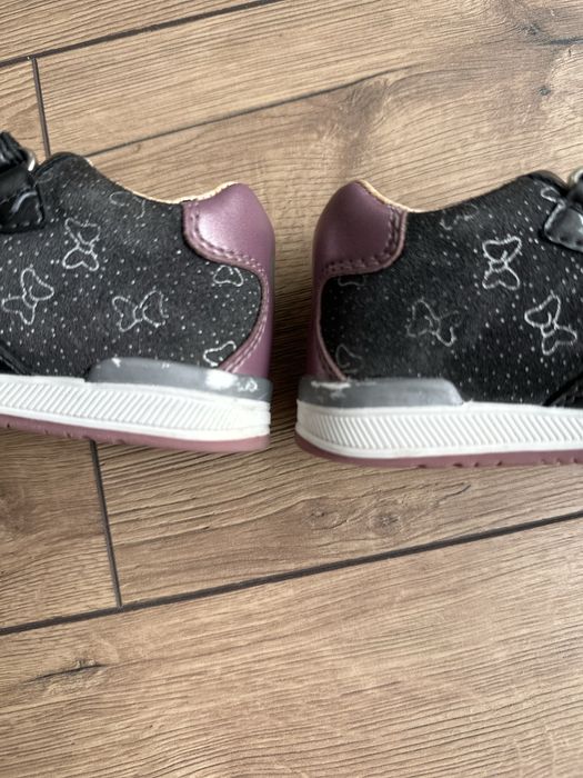 Детски маратонки за момиче Geox и детски сандали за момиче Okaidi