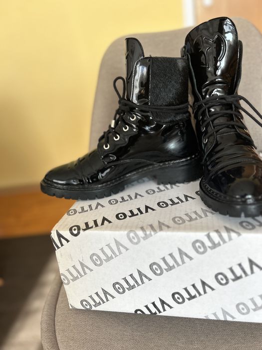 Eva Minge лачени черни боти 38