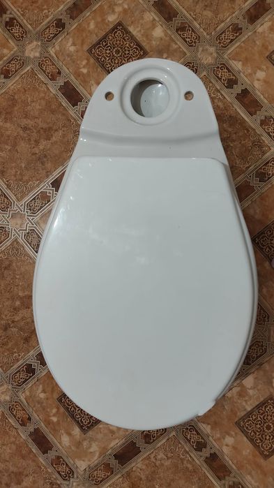 Продам унитаз с бочком б.у