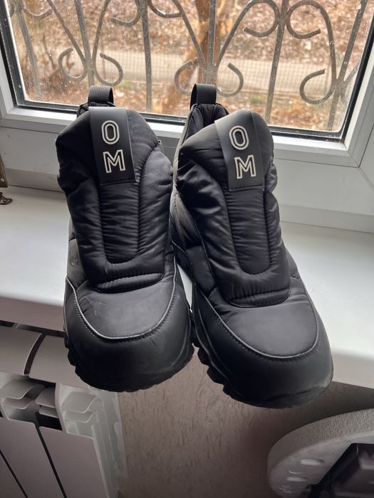 Зимнее сапоги , кроссовки