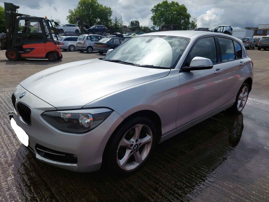 Prag Dreapta BMW Seria 1 2012 Hatchback Argintiu