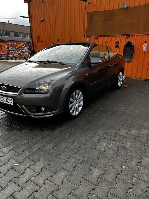 Vand sau schimb ford focus cc 2.0 disel