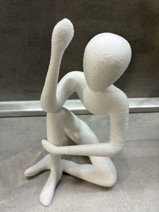 Statueta / vaza decorativa cu eprubeta