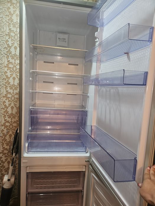 Продам холодильник