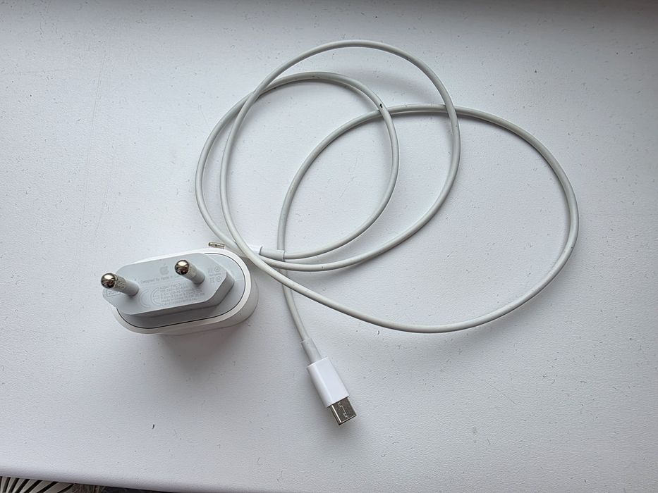 Зарядное устройство Apple 20w