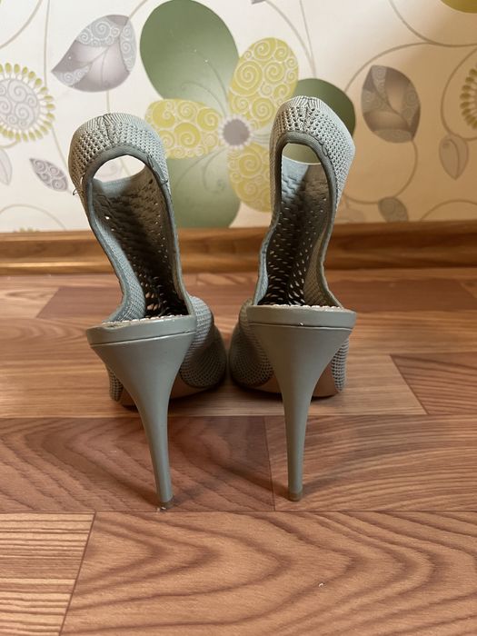 Ботильоны от Zara