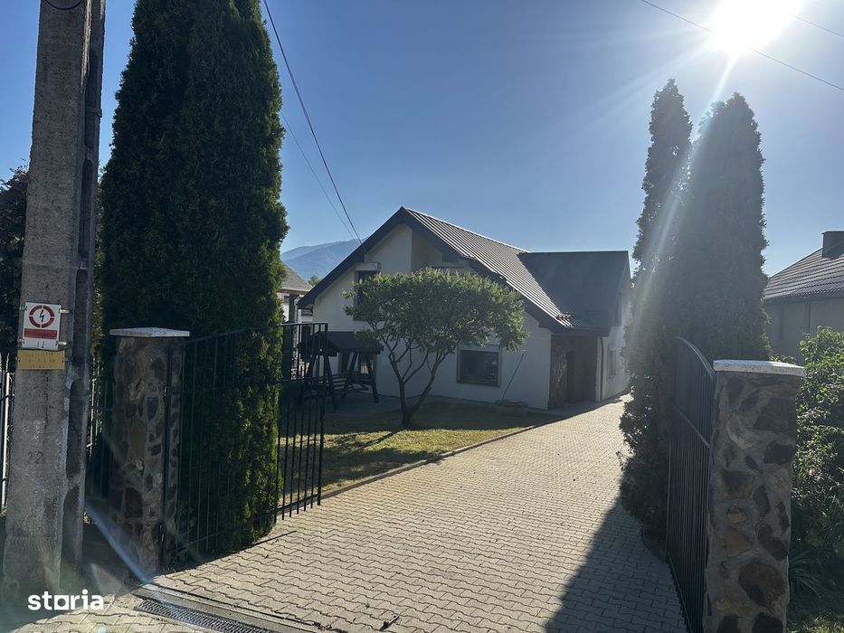 Casa si gradina generoasă aproape de Colibița (potențial Airbnb)