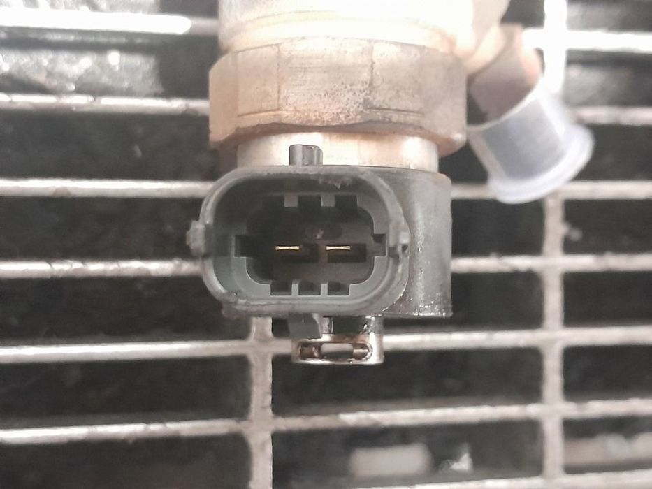 Injector Volvo XC90 Facelift 2002 - 2006 (972) Diesel 0445110251