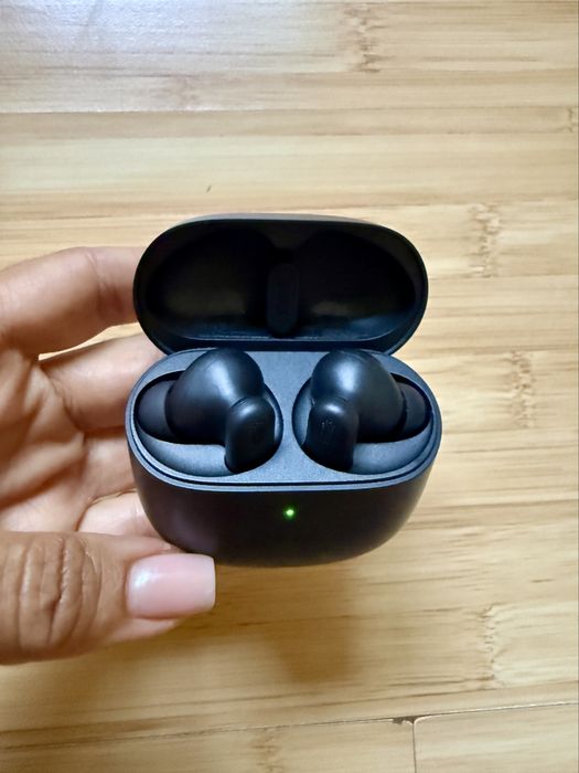 Earbuds Dell pro plus EB525