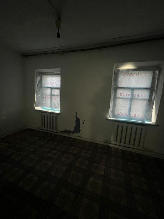 Сдам на долгиц срок Дом  8 мкр.