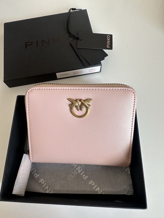 Чисто нов портфейл на PINKO в черен и розов цвят