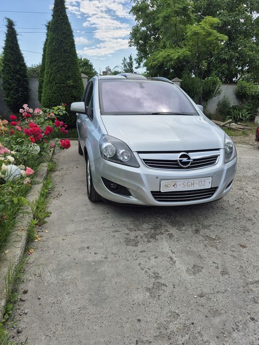 Opel zafira 1.8 benzină facelift 7 locuri