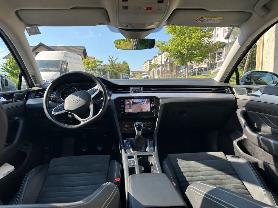 VW Passat B8.5 Elegance 2.0 TDI 150 CP | 2022 | 142.800 km | Navi | Head-Up | Camera 360° | IQ light matrix