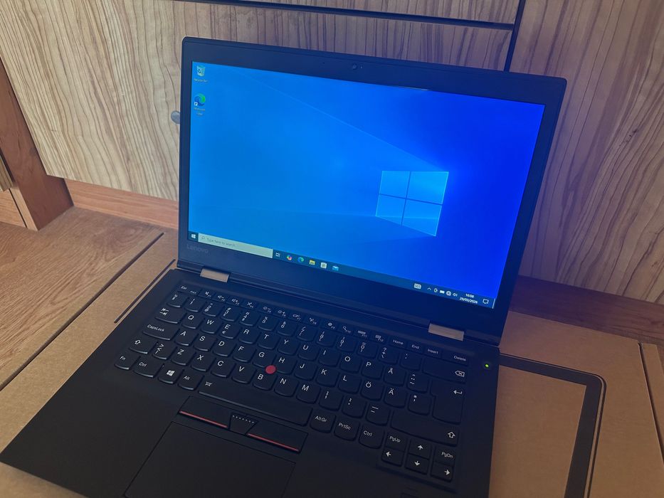 Thinkpad X1 Carbon i5-6200u, 8GB RAM, 256GB M.2 + Докинг Станция