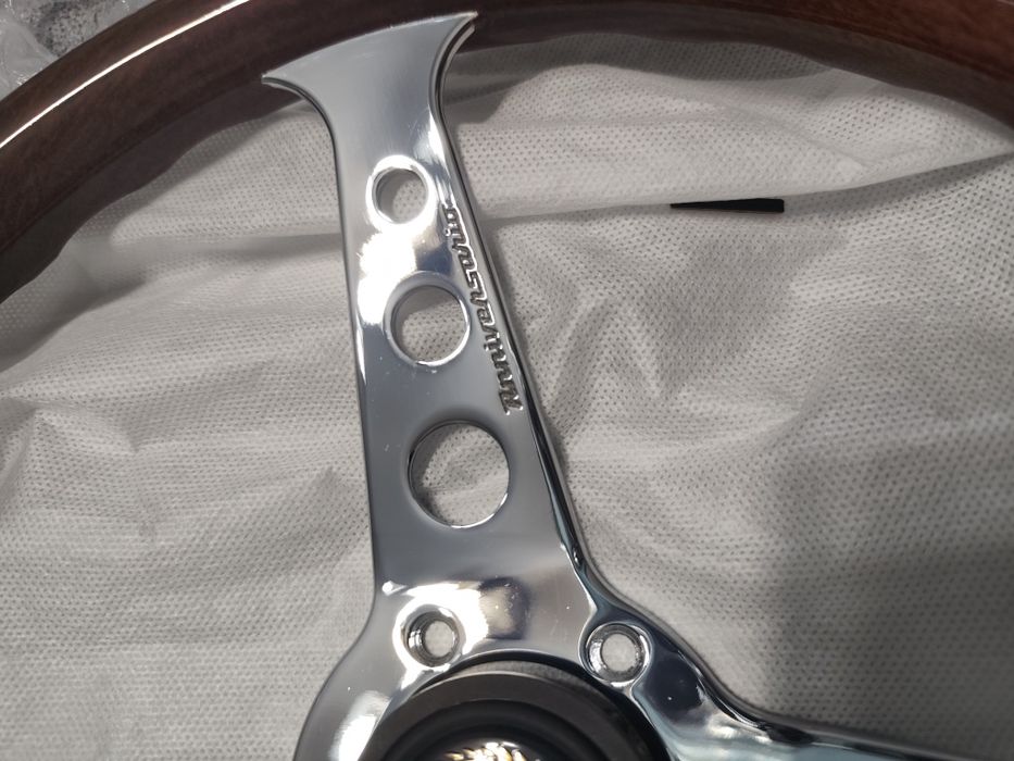 Волан Momo Anniversary 60 Мерцедес