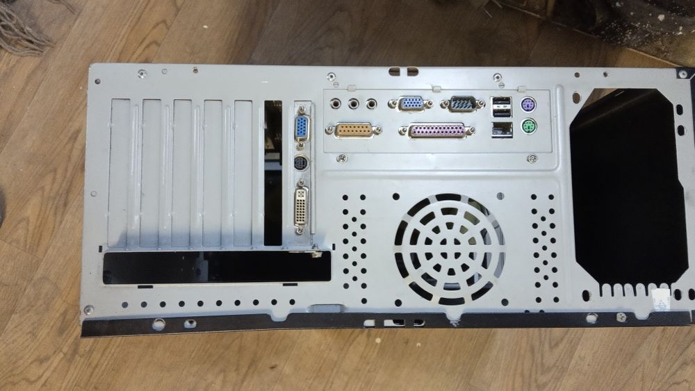 Корпус  для компа