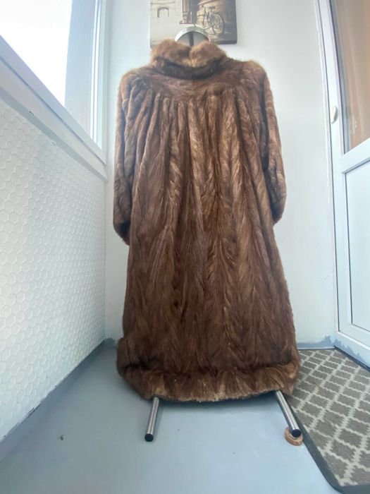 Vand mantou de blana naturala de Nutrie