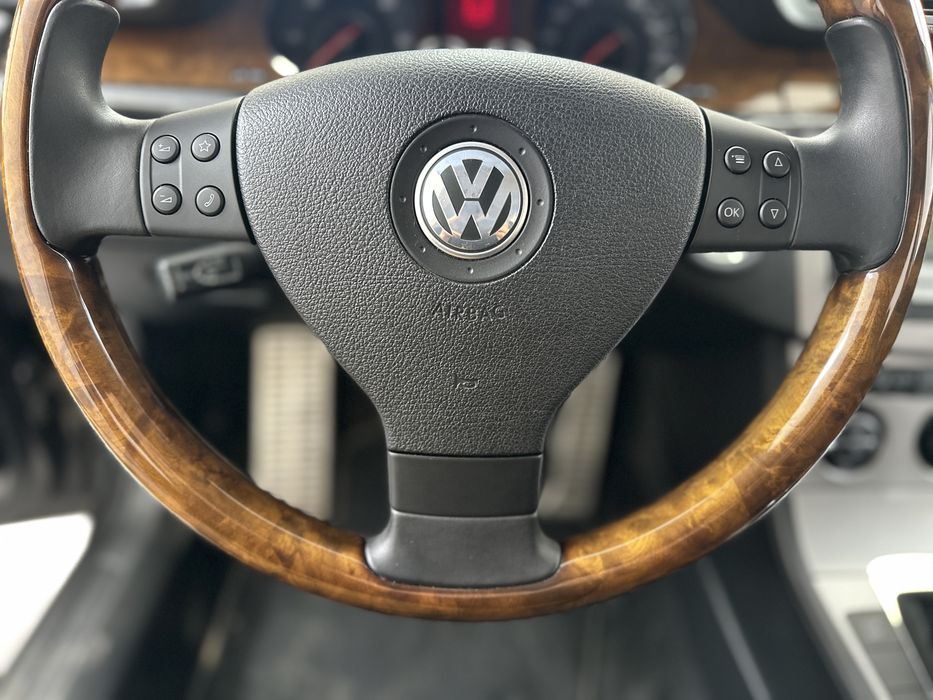 Volan MAHON pentru Vw Passat B6 - NOU -