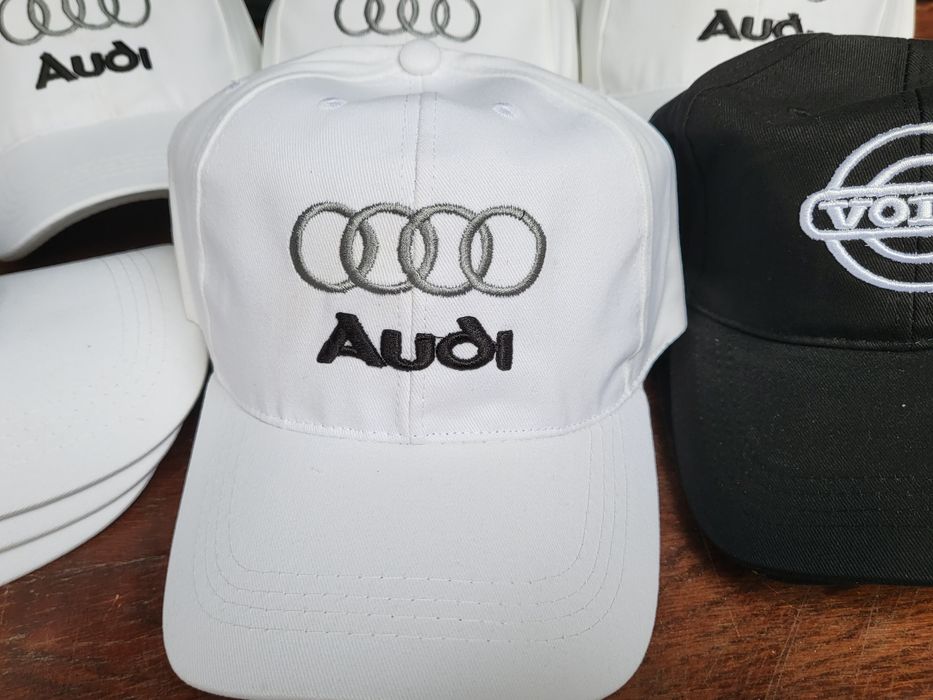 Шапка с козирка регулираща се Волво volvo audi ауди