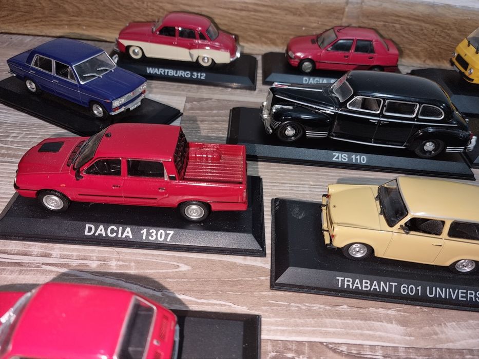 De   vinzare    machete  1.43 Deagostini