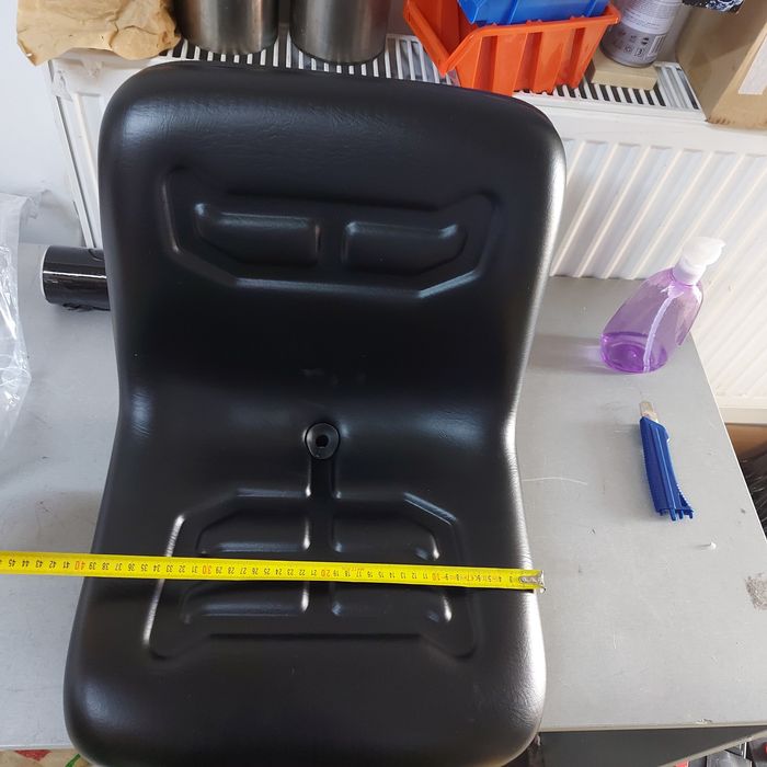 Scaun tractor japonez iseki, macara forestiera, motocultor,bobcat