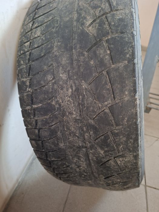 Продам шину 225/55/R17 бу