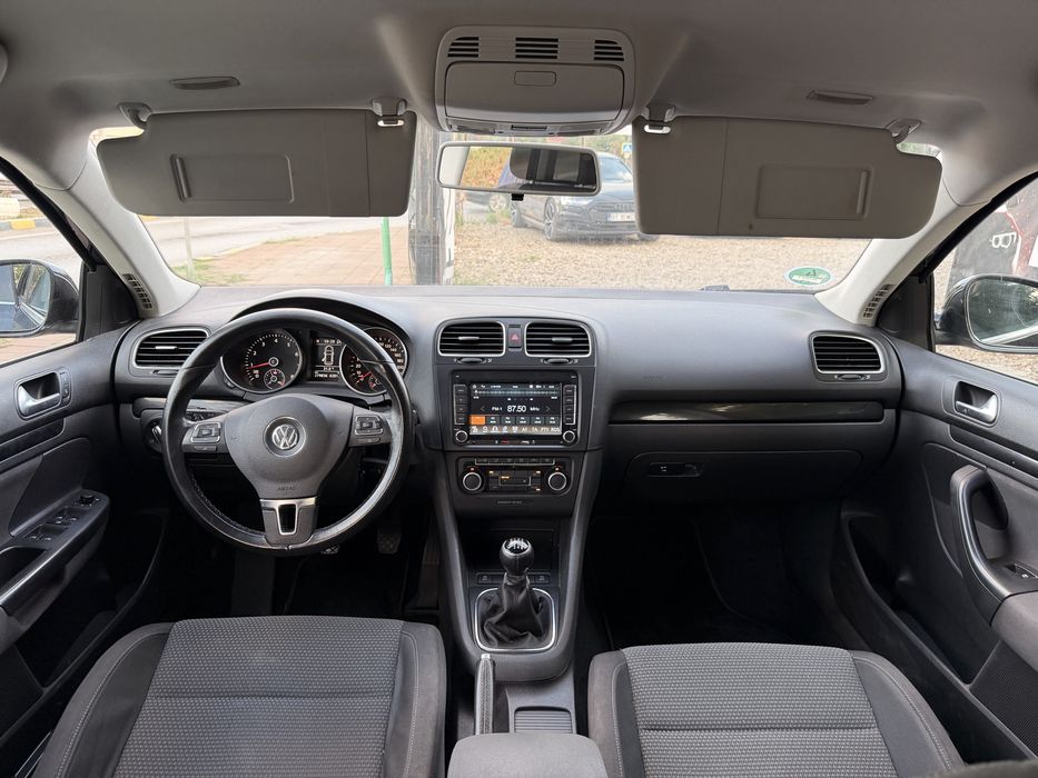 Vand Golf VI 1,2 Benzina  Impecabila Recent Adusa