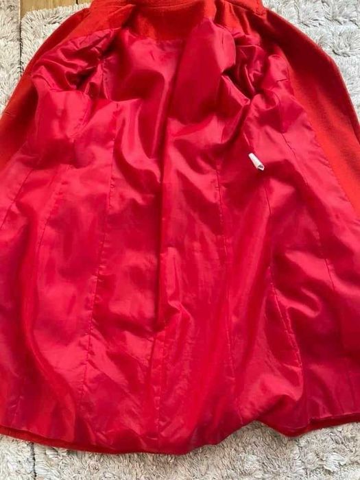 Palton lana wool 80% marime fexibila S-L rosu stare foarte buna