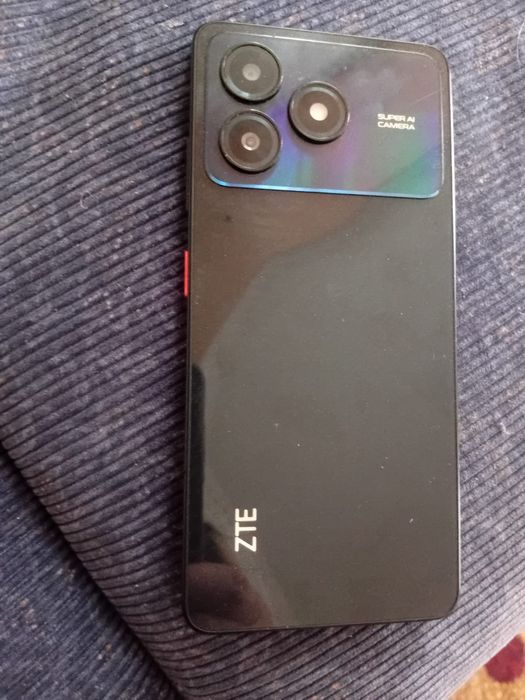 Продам телефон zte