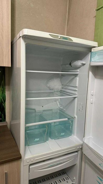 Холодильник Stinol