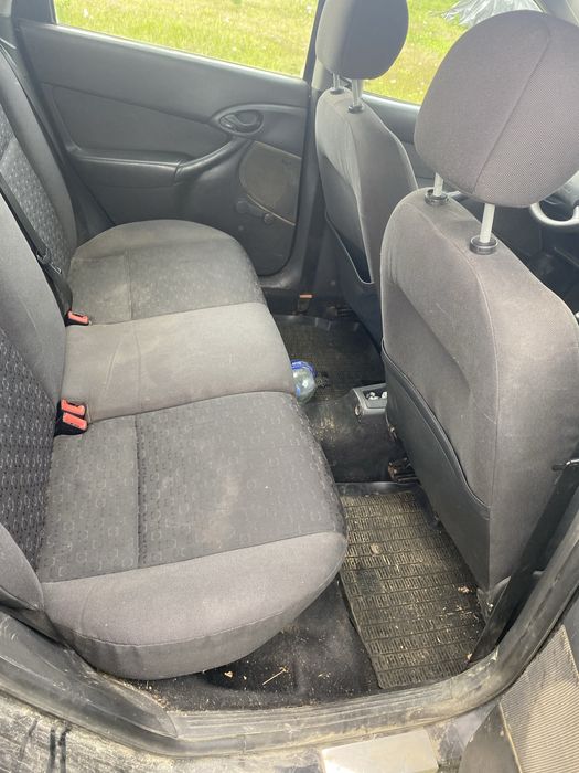 Vand Ford Focus PENTRU PIESE