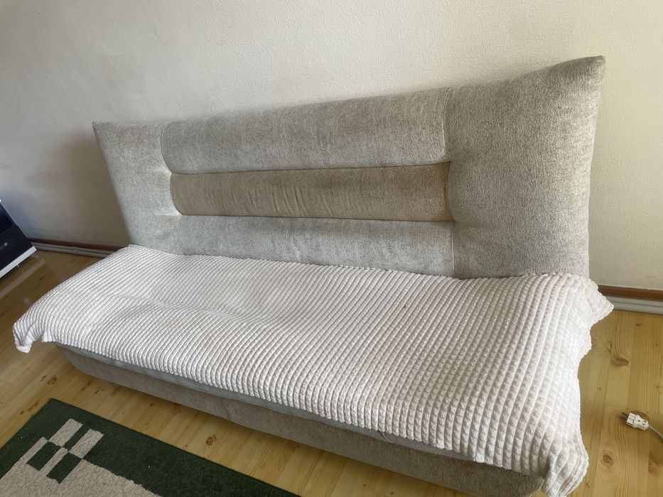 Продам диван с креслами