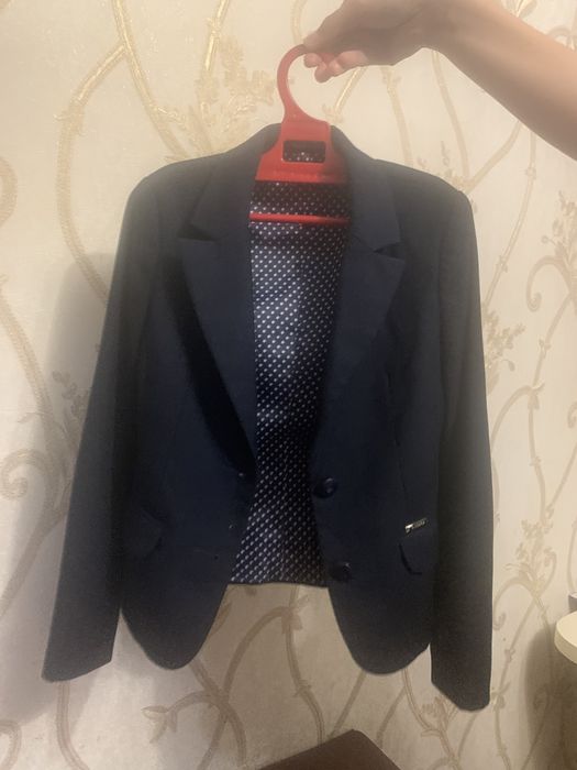 Продаю 2 одинаковых пиджака от Glasman