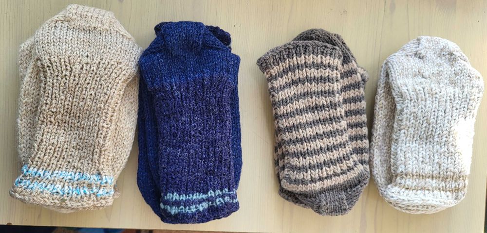 Продавам вълнени чорапи терлици ръчна изработка