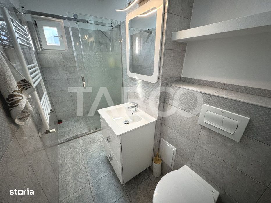Apartament etaj 3 decomandat cu 3 camere 2 bai 2 balcoane Strand Sibiu