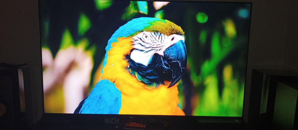 TV TCL 214 cm 85C735